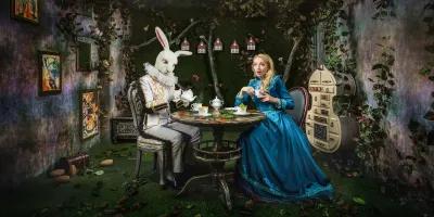 Alice’i jälgedes poster3